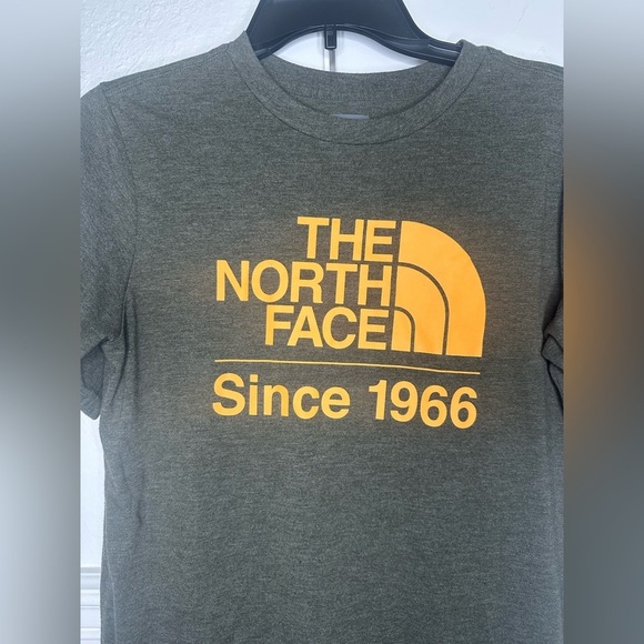 The North Face Men's Olive T-Shirt Boys XL - Picture 2 of 6